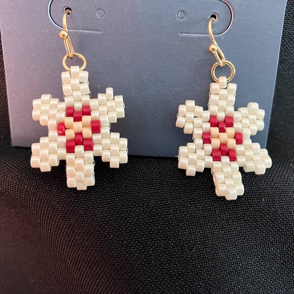 Red/White Beaded Snowflake Shaped Earrings - Picture 1 of 3
